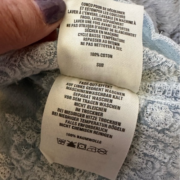 Columbia XCO Women's Blue Chambray Sleeveless Boho Tank Top Embroidered Size S - Picture 10 of 12